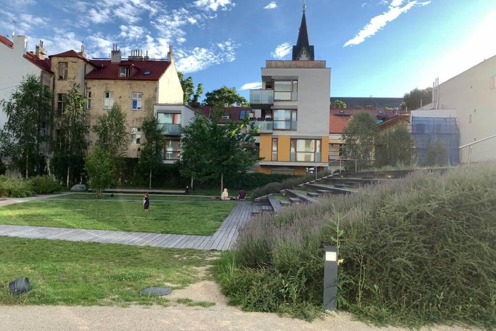 Apartment Karlin Prága Kültér fotó